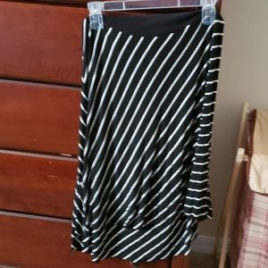 Motherhood Maternity skirt XL slighty used